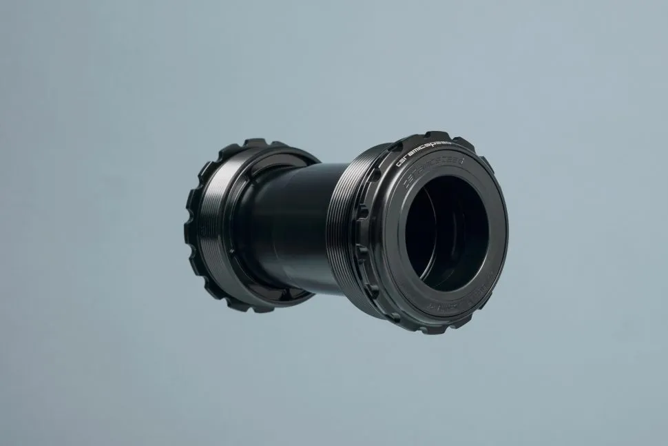 JG_250528_CeramicSpeed_BB_Threaded-_ALPHA_0017-970x647