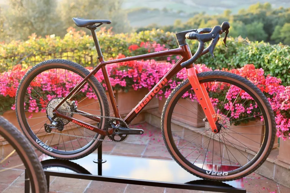 bianchi-arcadex-al-red-970x647.webp