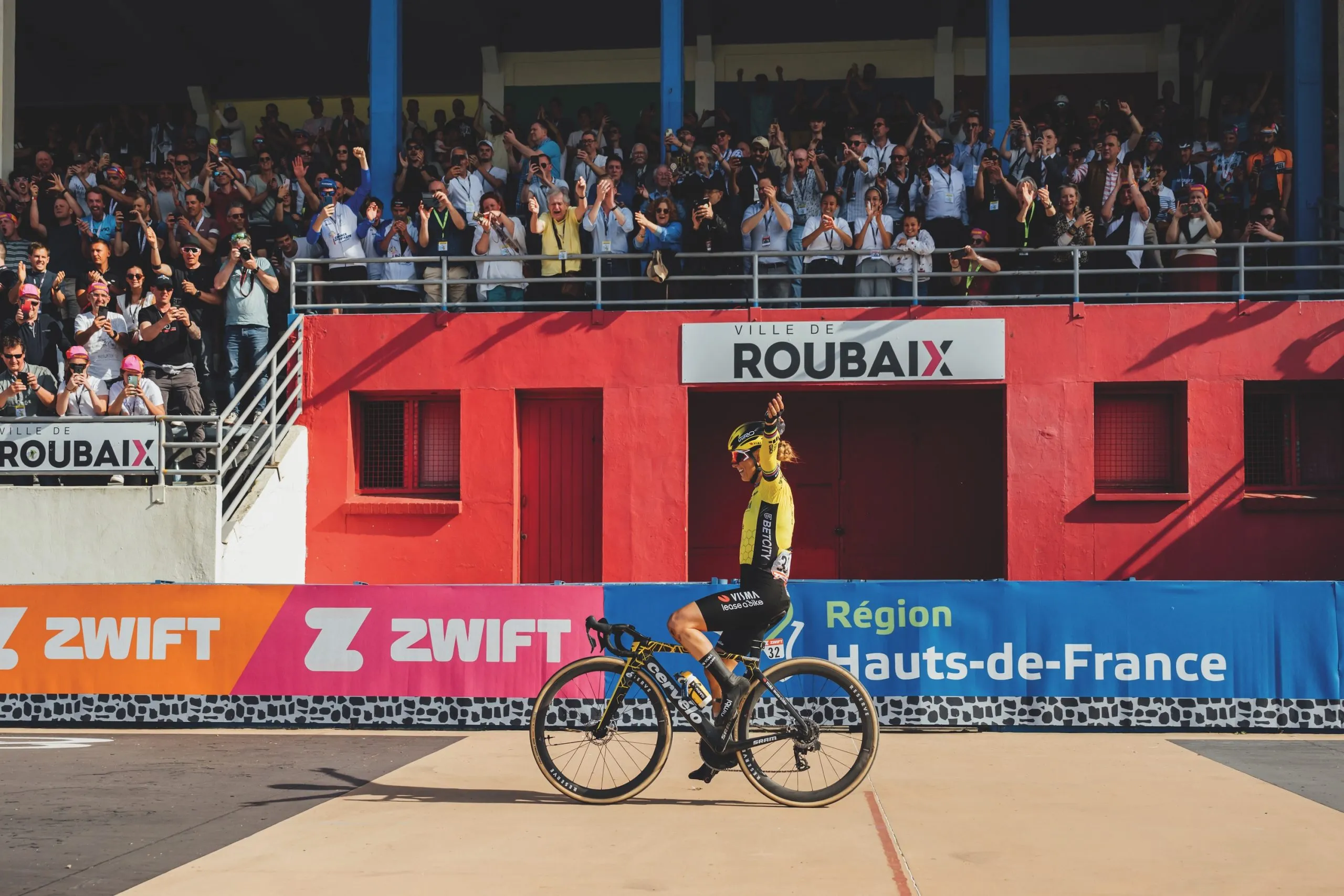 Pro photographers pick their favourite photos from the 2025 season