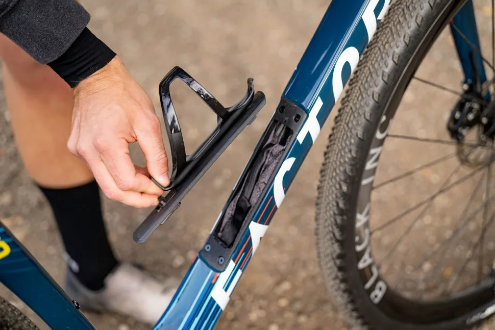 Cyclist-Factor-Aluto-09786-970x647