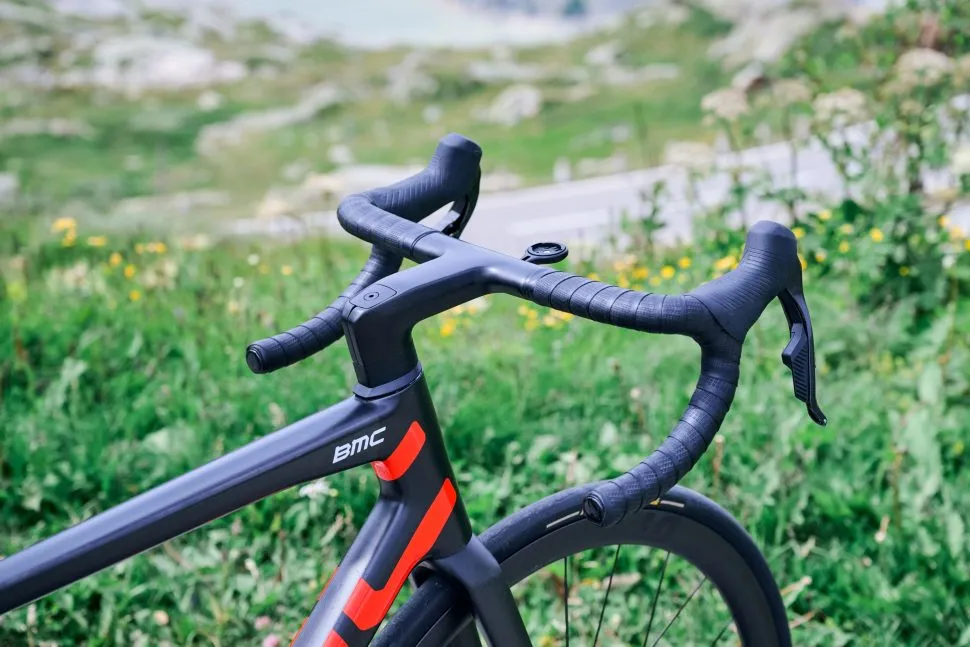 BMC-Teammachine-SLR-01-One-5-970x647